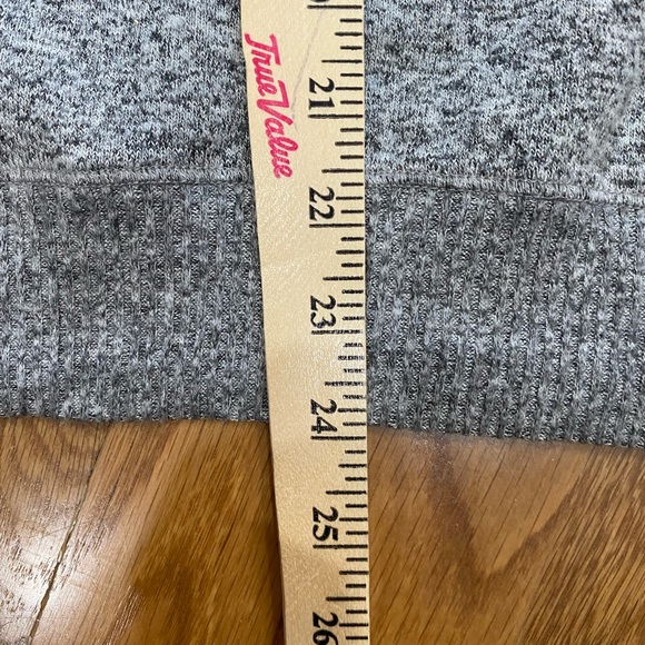 Express. Medium. Cowl neck sweater - Picture 9 of 10